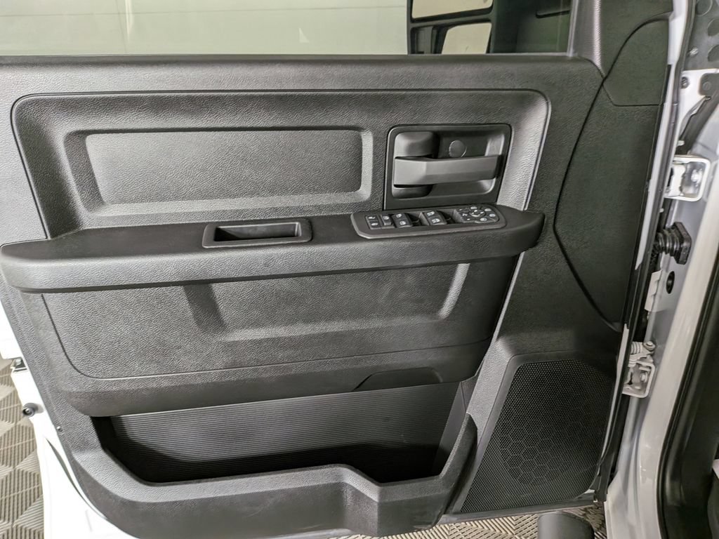 Certified 2026 RAM 2500 Tradesman AWD/4WD image 9