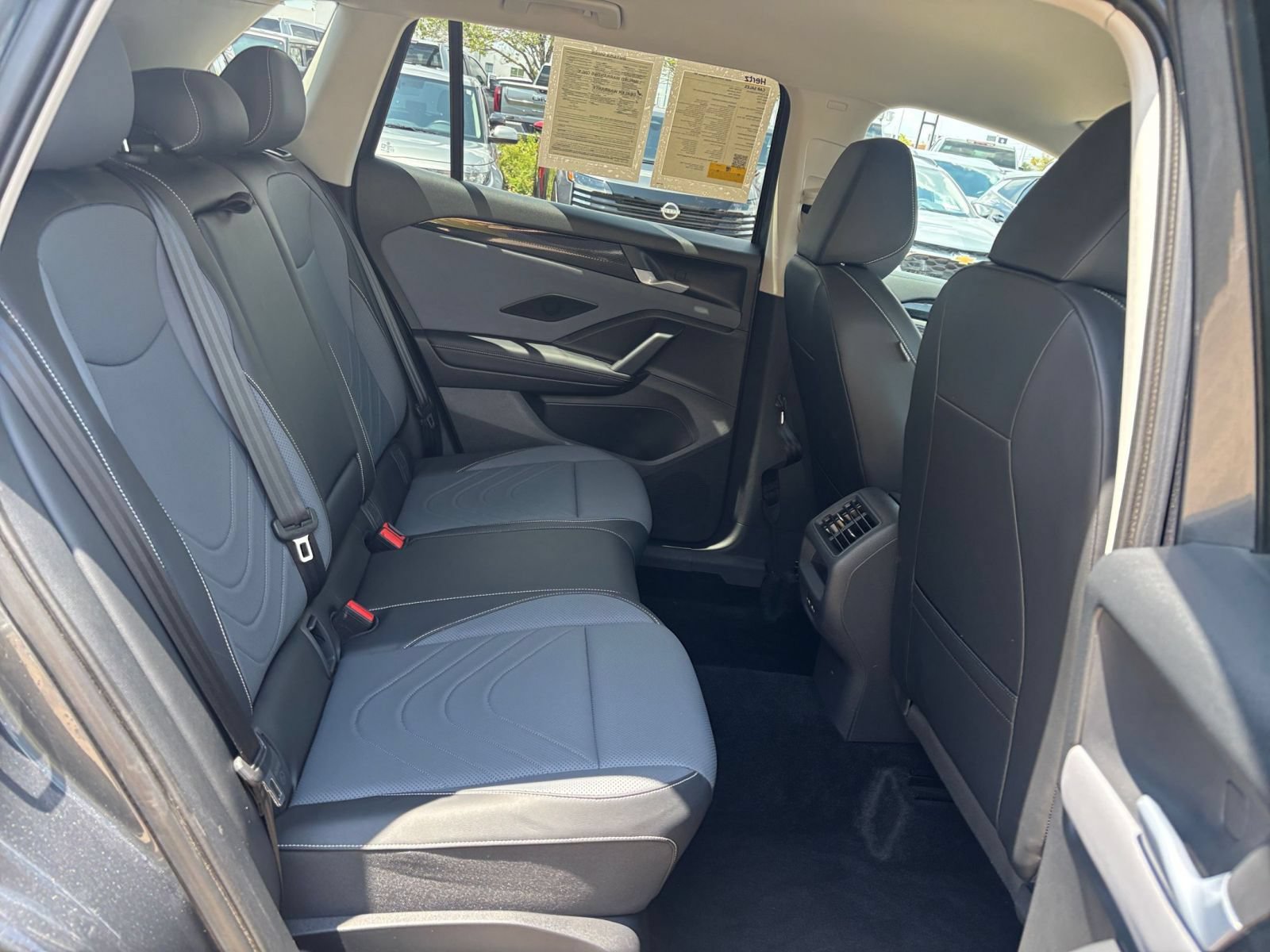 Used 2026 Volkswagen Tiguan SE AWD/4WD image 27