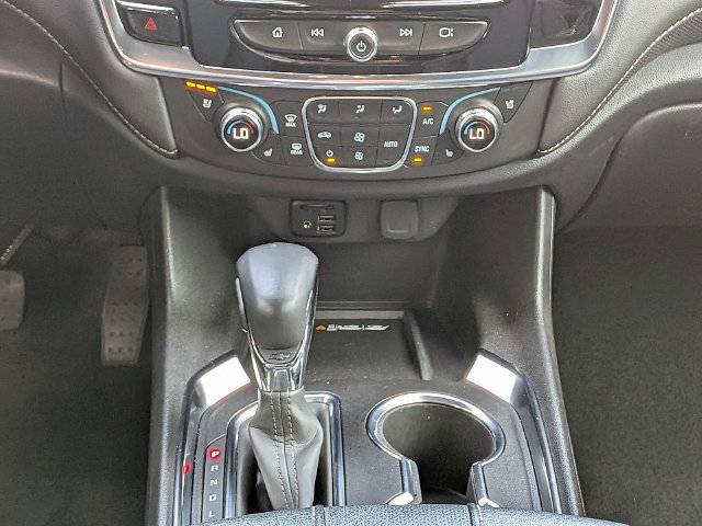 Used 2023 Chevrolet Traverse Premier FWD image 22