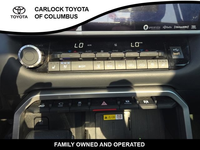 Used 2023 Toyota Tundra Platinum w/ Advanced Package AWD/4WD image 28