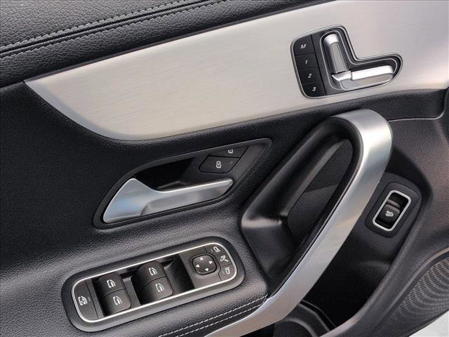 Used 2025 Mercedes-Benz CLA 250 4MATIC image 11