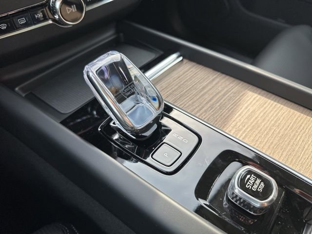 New 2026 Volvo XC60 T8 Ultra w/ Protection Package Premier image 15