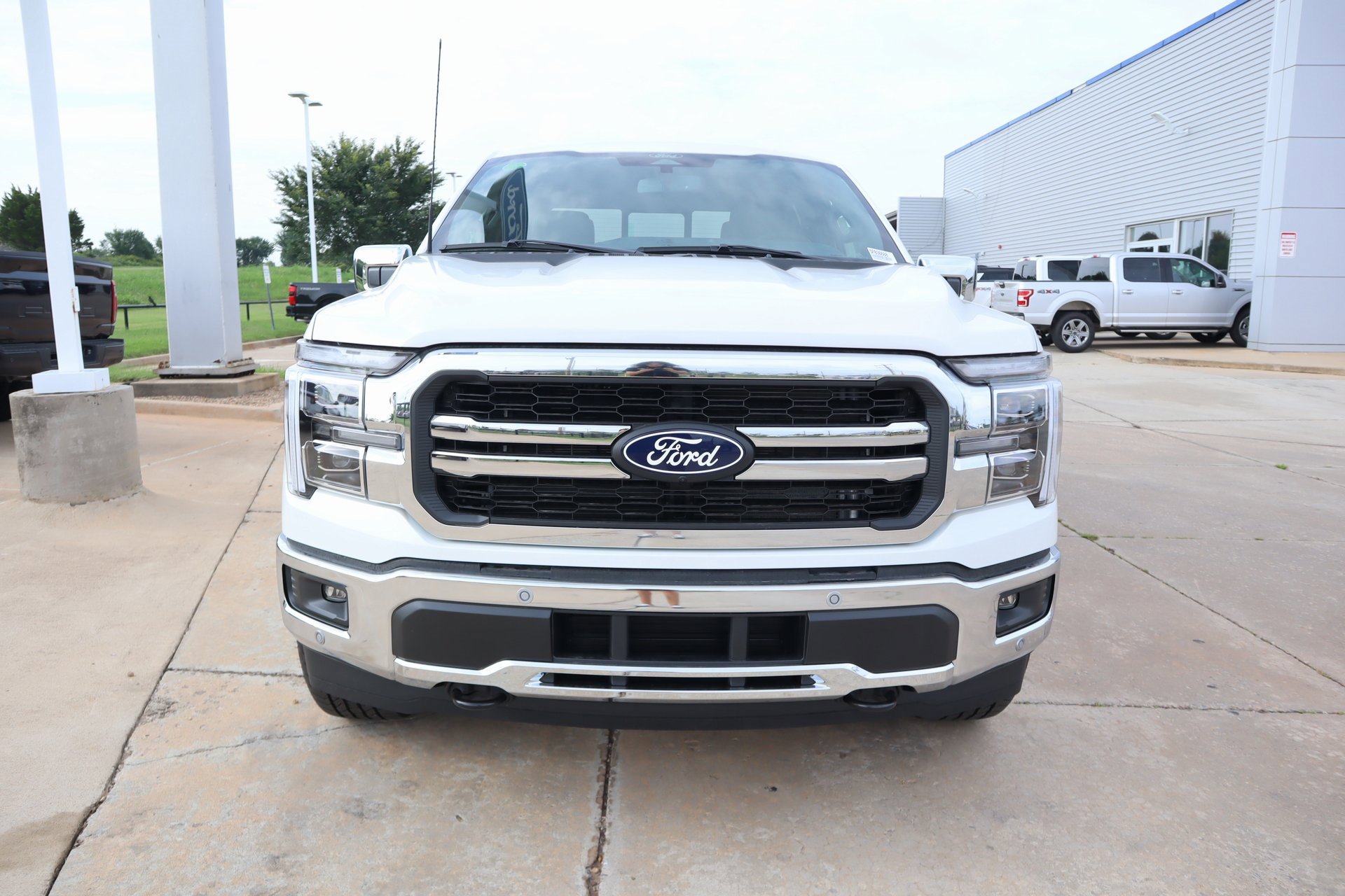 New 2025 Ford F150 Lariat w/ Equipment Group 502A High image 11