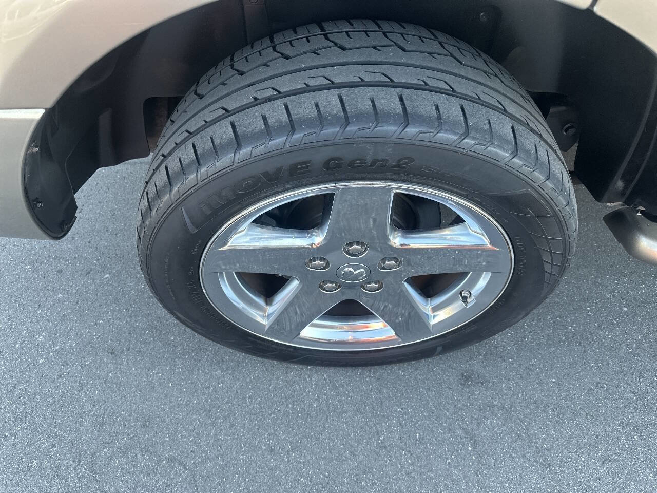 Used 2007 Dodge Durango Limited w/ Trailer Tow Group image 11