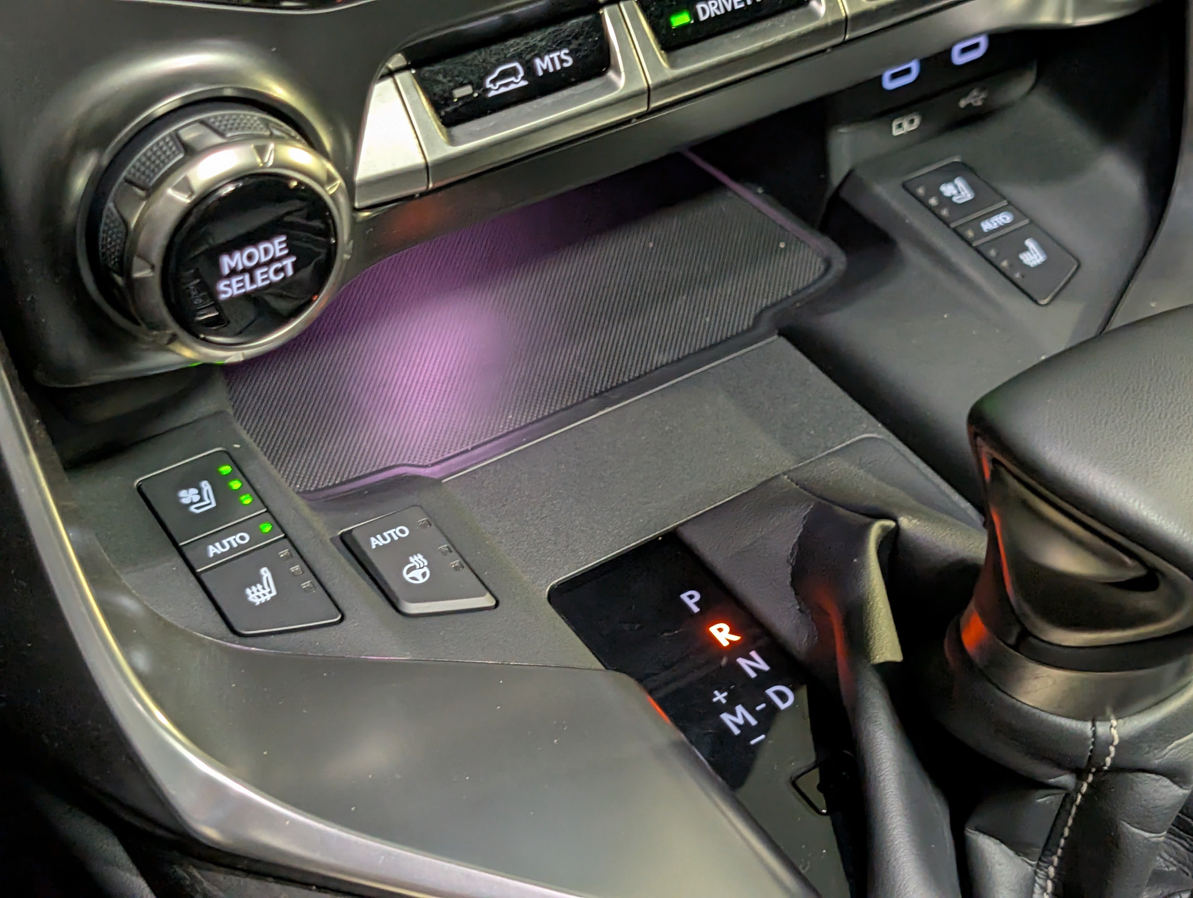 Used 2025 Lexus LX 600 4WD w/ Appearance Package image 40