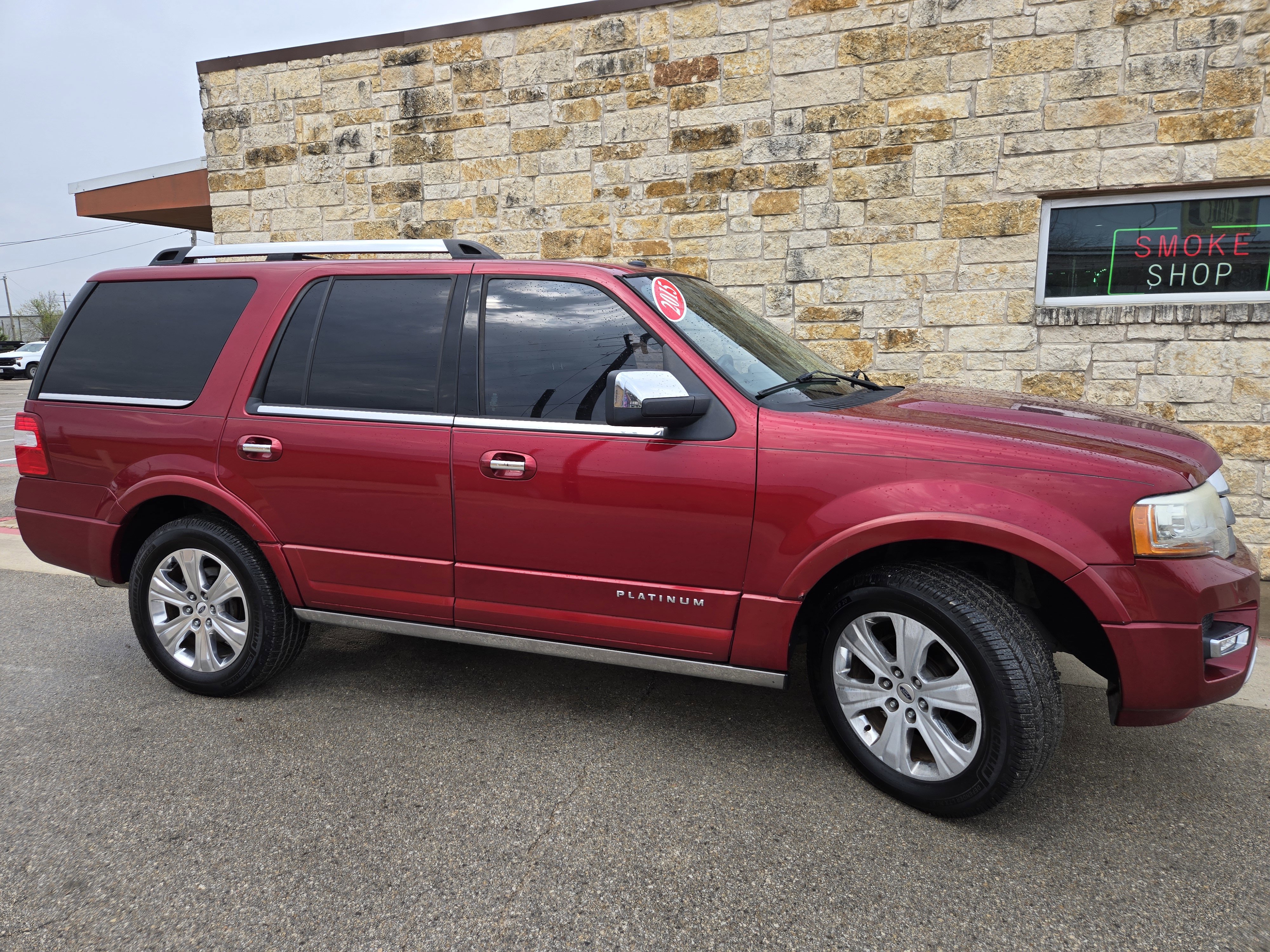 Used 2015 Ford Expedition Platinum image 19