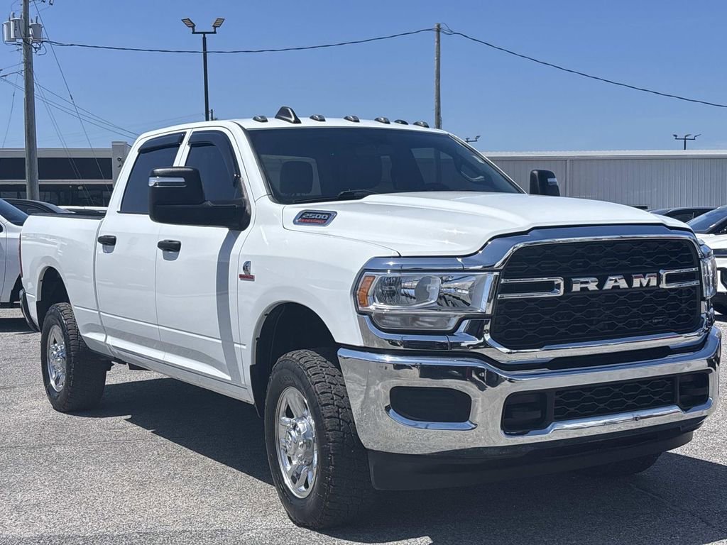 Used 2024 RAM 2500 Tradesman w/ Chrome Appearance Group image 7