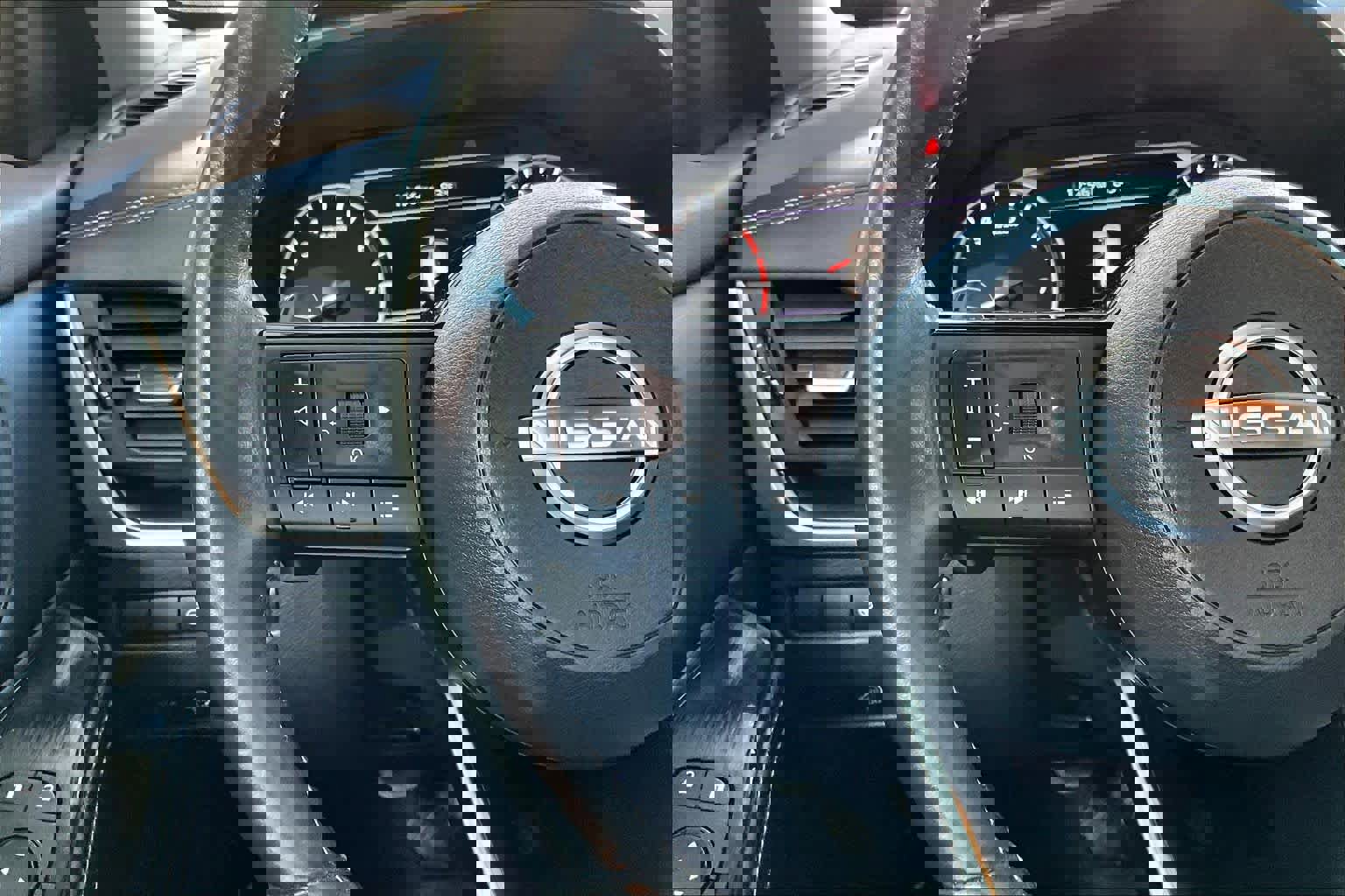 Used 2023 Nissan Rogue SV w/ SV Premium B Package image 23