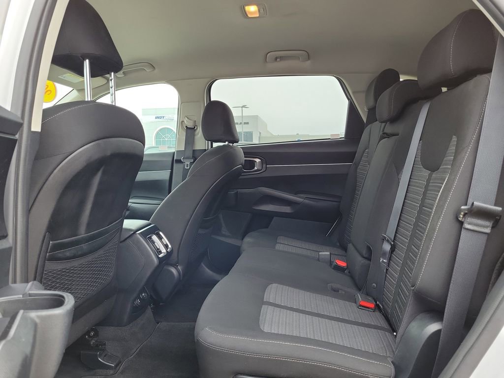 Used 2021 Kia Sorento LX image 11