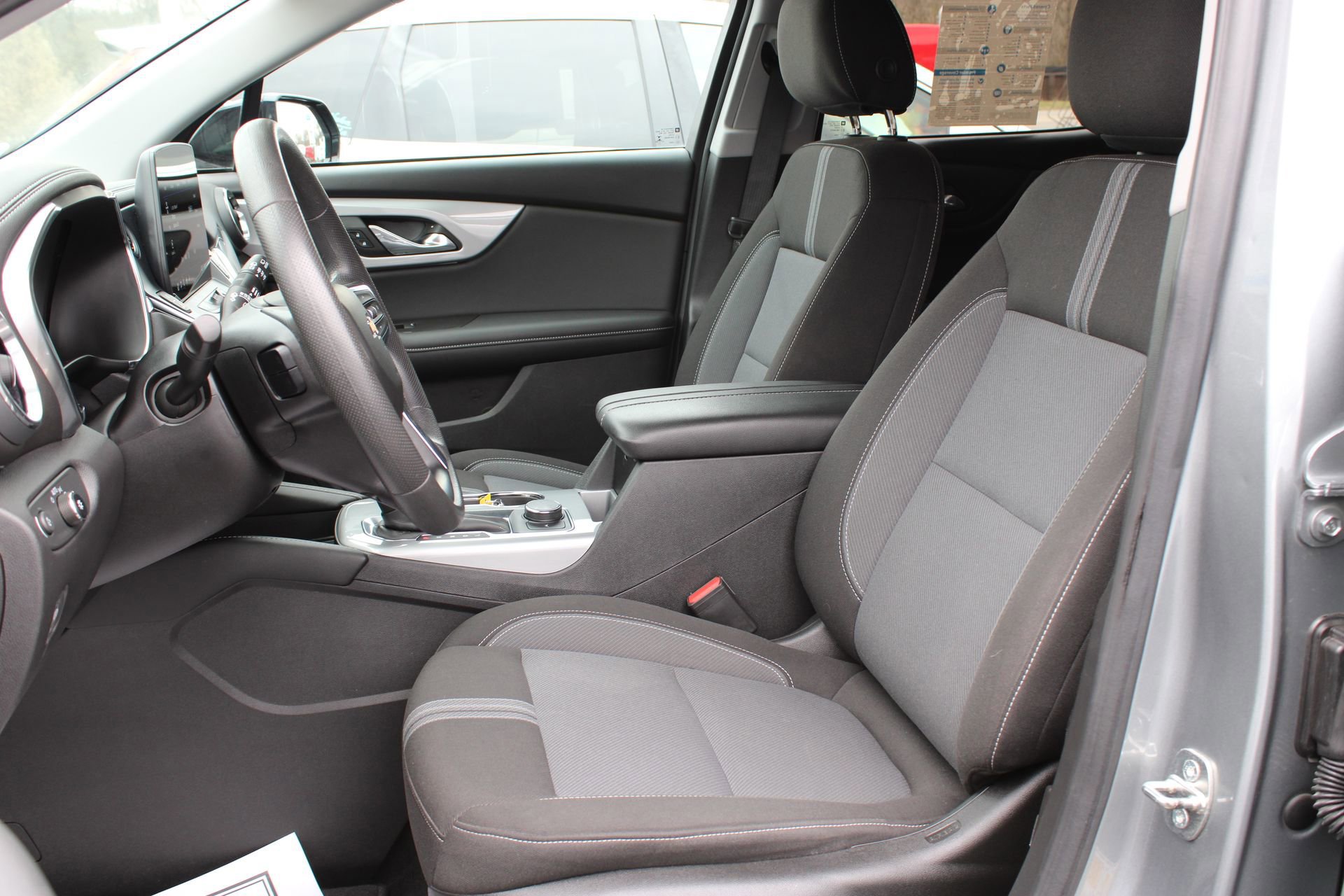 Used 2023 Chevrolet Blazer LT w/ Midnight/Sport Edition image 15