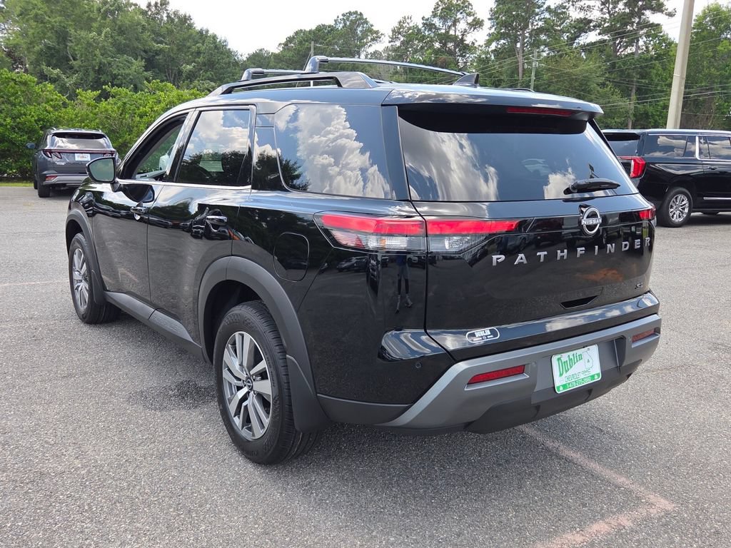 New 2026 Nissan Pathfinder SL FWD image 8