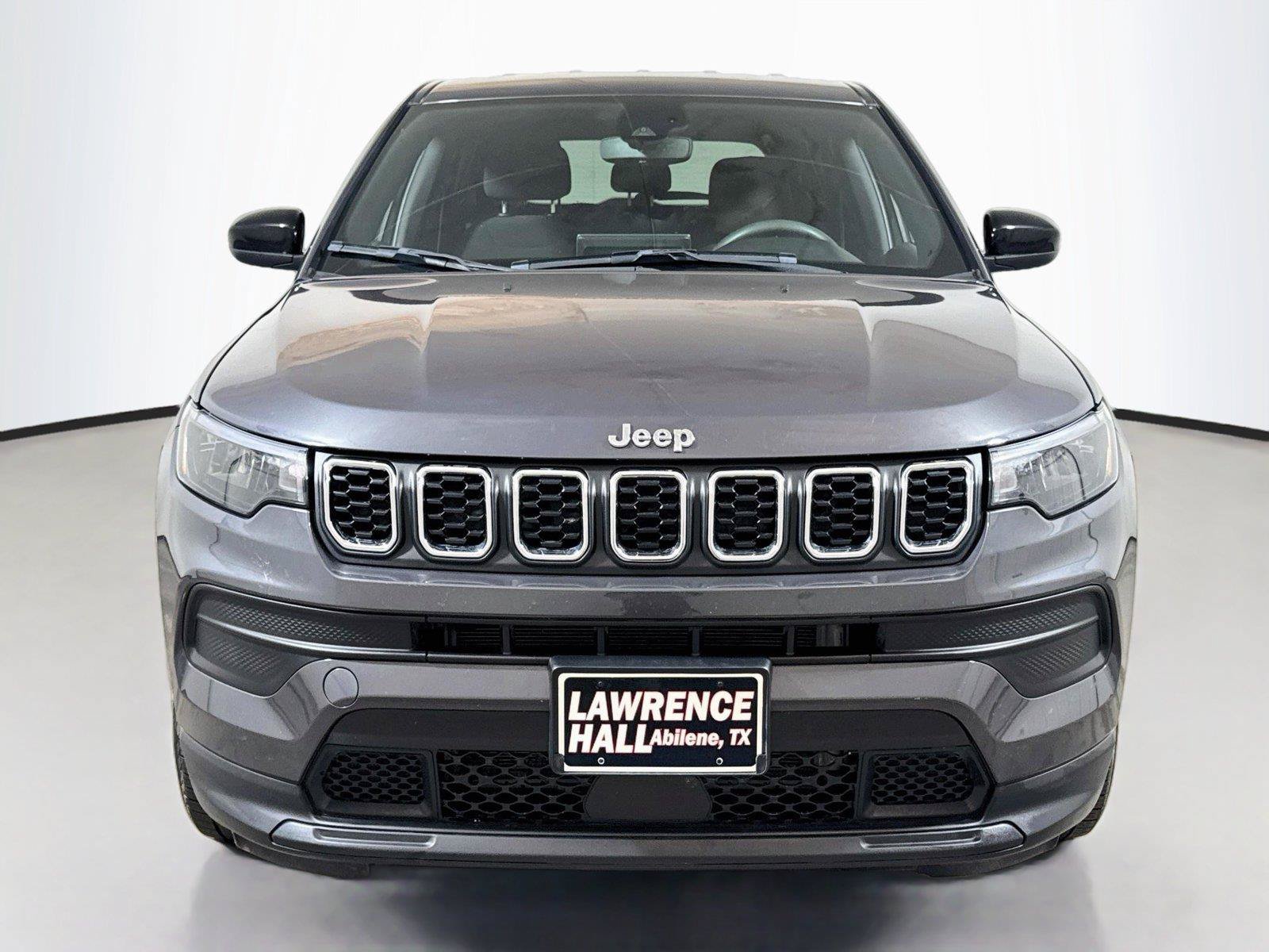 Used 2024 Jeep Compass Sport AWD/4WD image 2