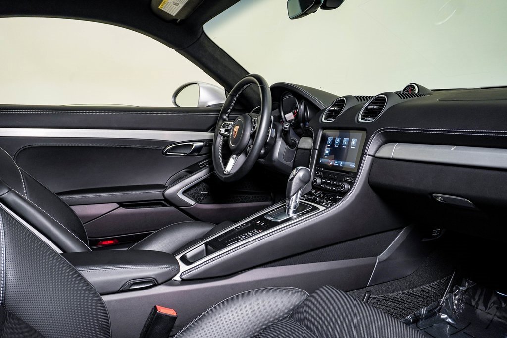 Used 2021 Porsche 718 Cayman GT4 image 14