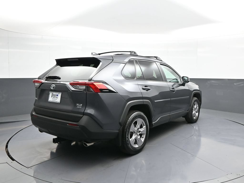 Used 2023 Toyota RAV4 XLE AWD/4WD image 6