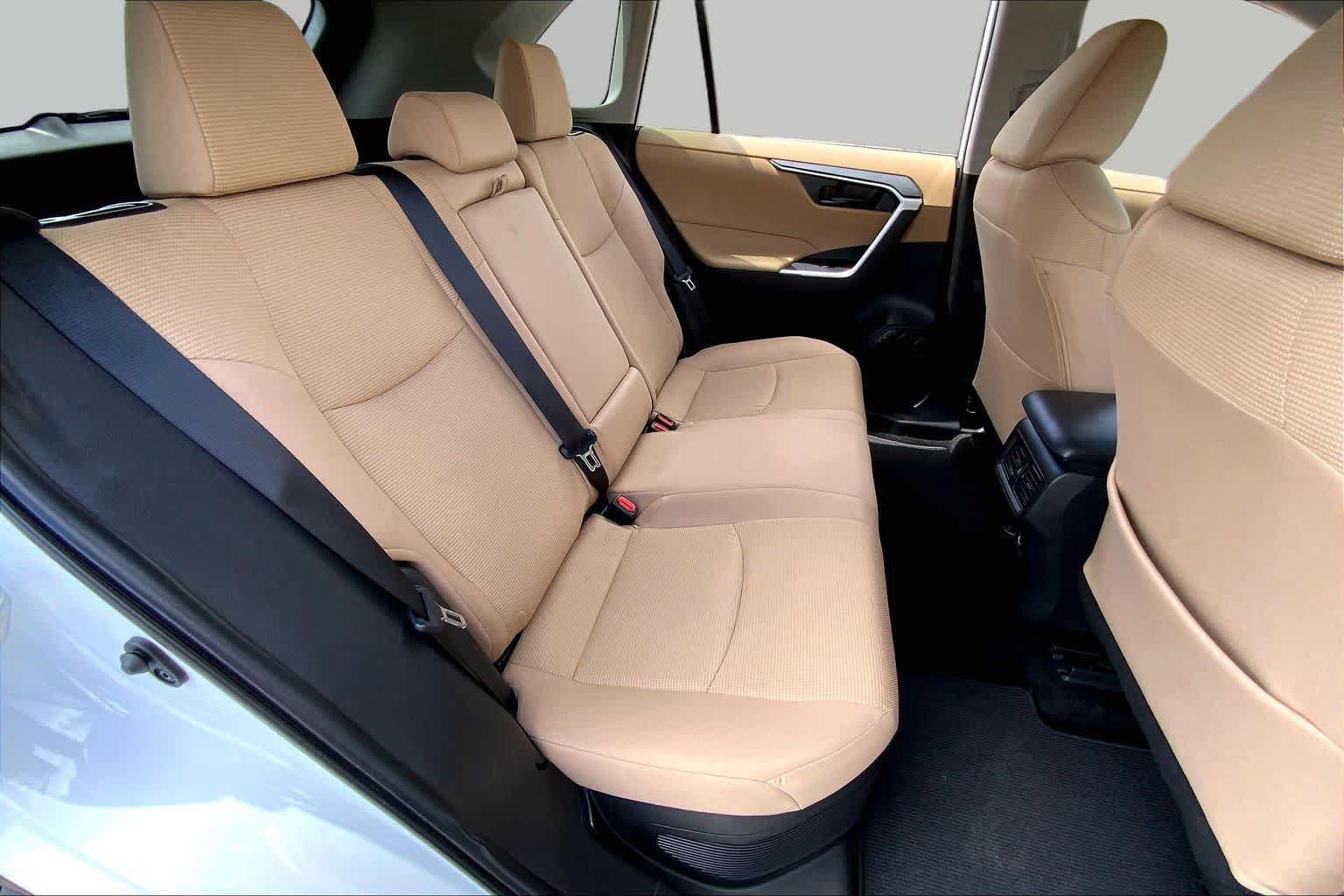 Certified 2025 Toyota RAV4 LE AWD/4WD image 19