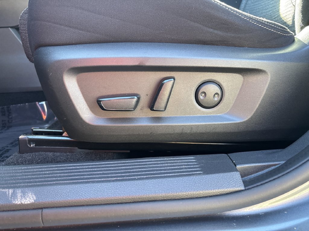 Certified 2021 Nissan Rogue SV FWD image 22