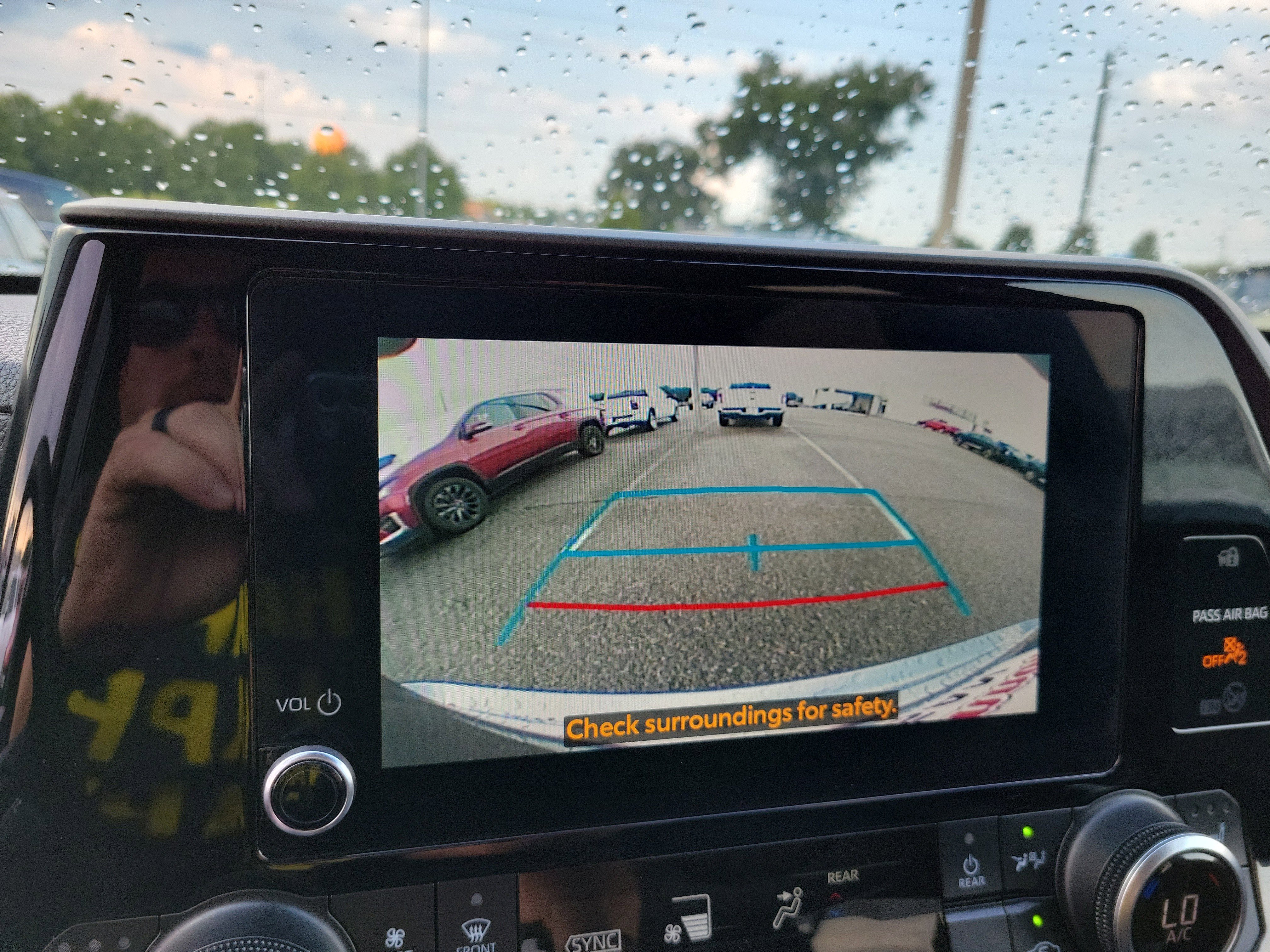 Used 2023 Toyota Highlander XLE image 25