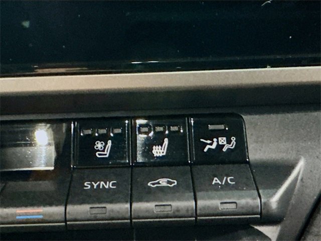 Used 2025 Toyota Camry XLE image 25