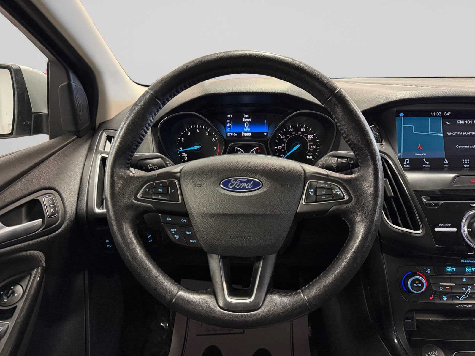Used 2018 Ford Focus Titanium FWD image 17