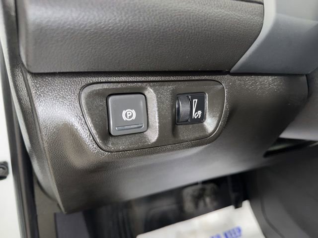 Used 2023 GMC Acadia SLE w/ Driver Convenience Package image 15