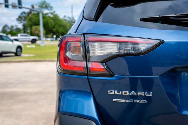 Used 2020 Subaru Outback Premium AWD/4WD image 16