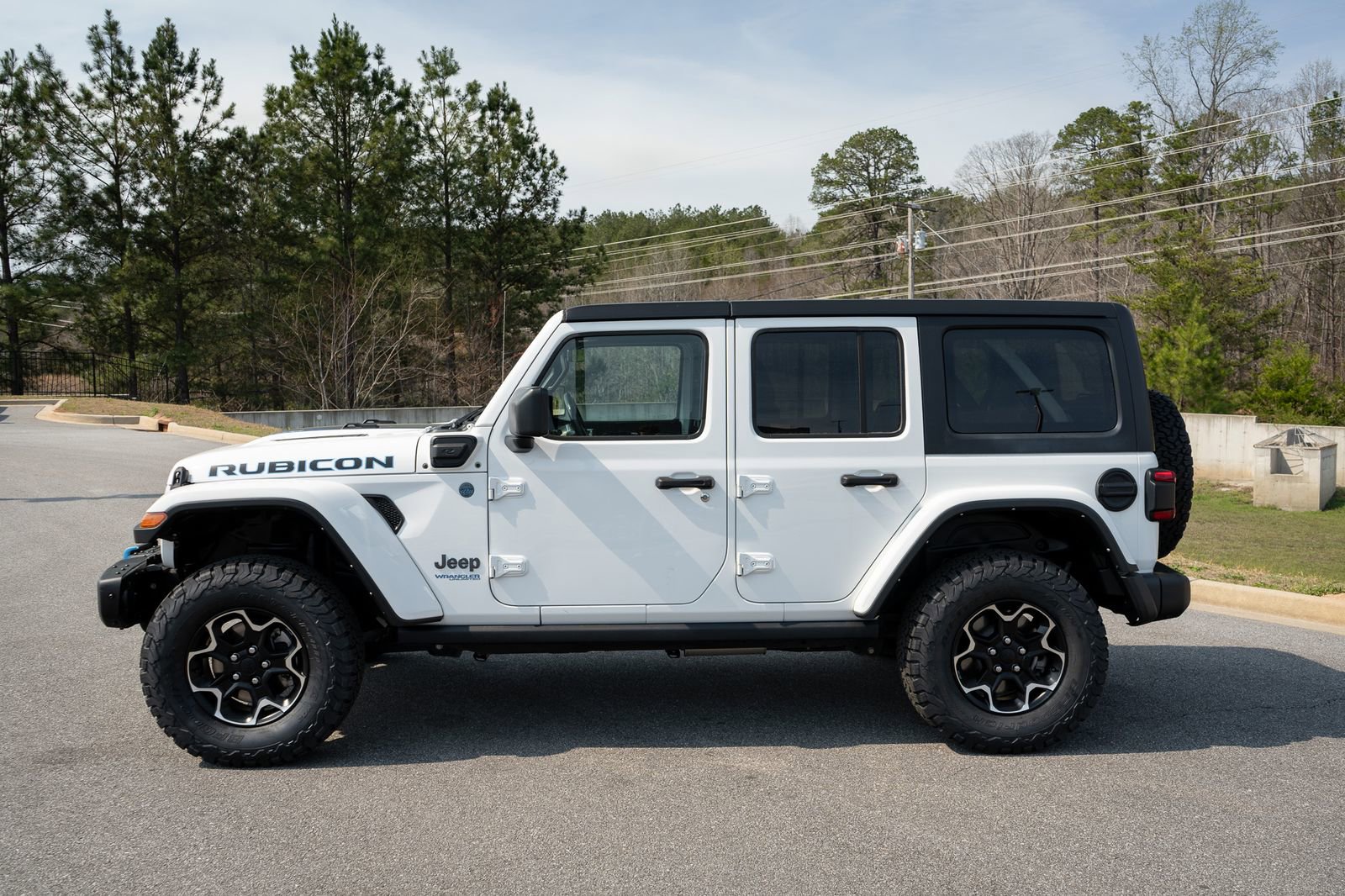 Used 2021 Jeep Wrangler Unlimited Rubicon 4xe w/ Dual Top Group image 5