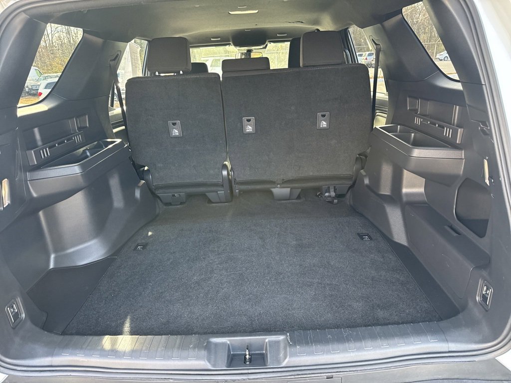 Used 2025 Toyota 4Runner SR5 image 9