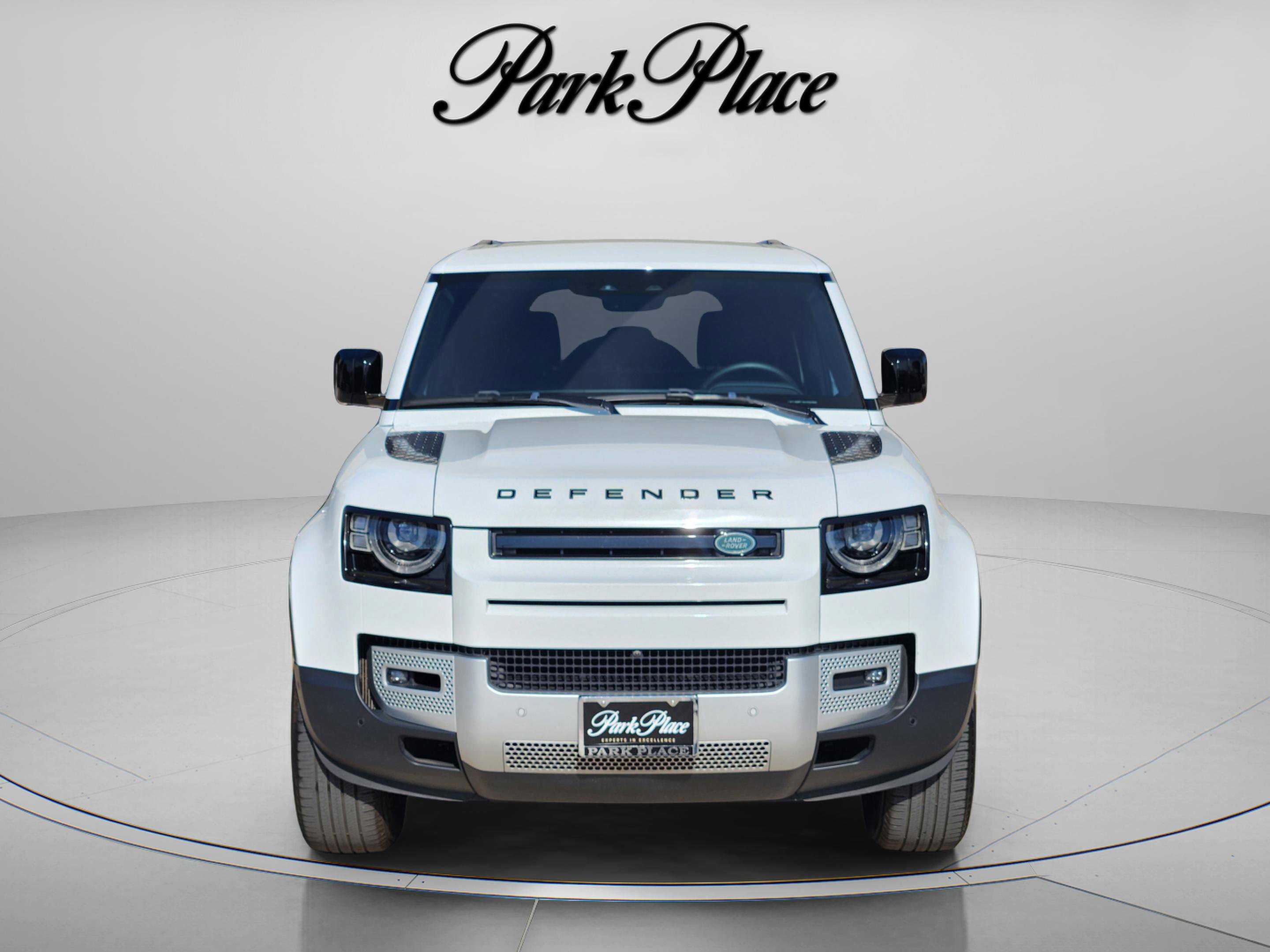 Used 2025 Land Rover Defender 110 S image 5