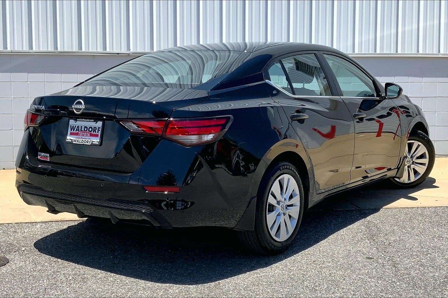 Used 2025 Nissan Sentra S FWD image 17