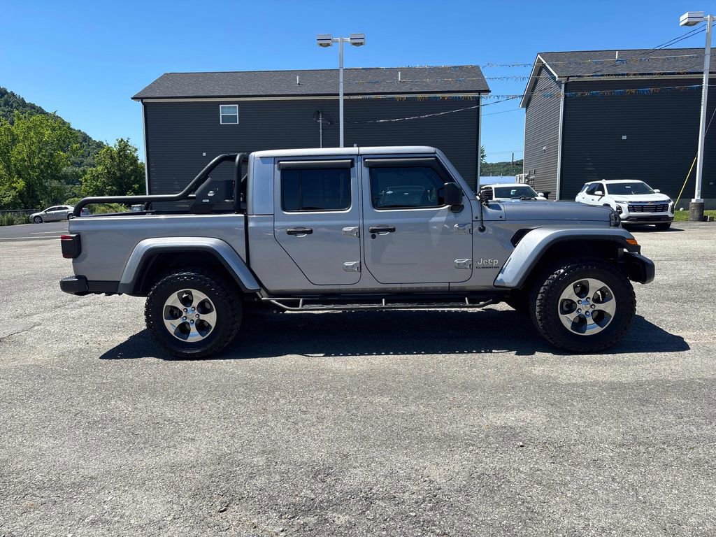 Used 2020 Jeep Gladiator Overland AWD/4WD image 6