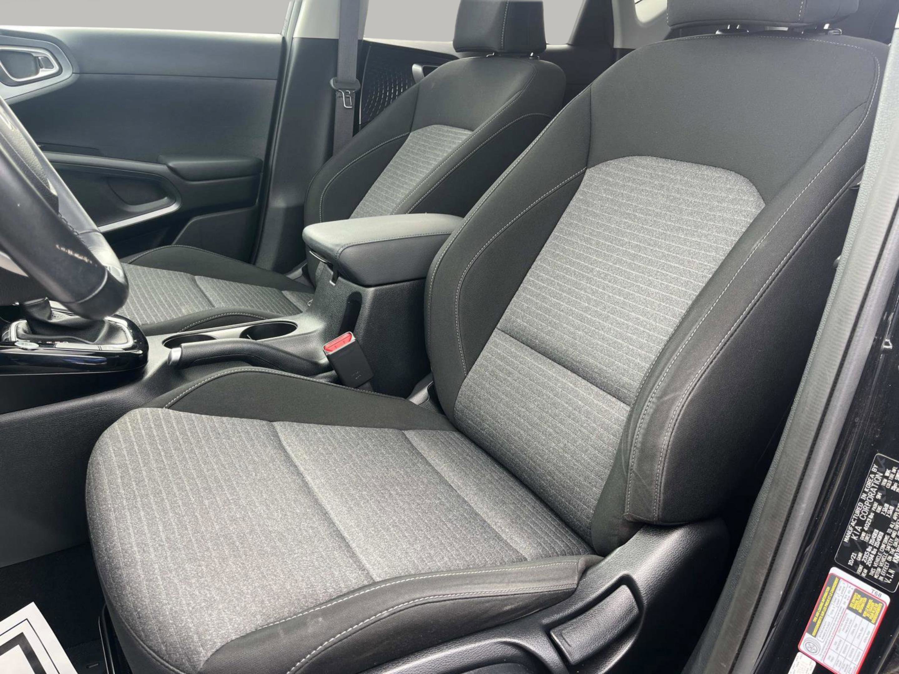 Used 2022 Kia Soul GT-Line FWD image 24