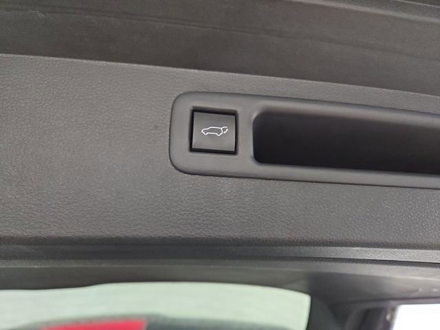 Used 2025 Toyota Highlander XLE image 35