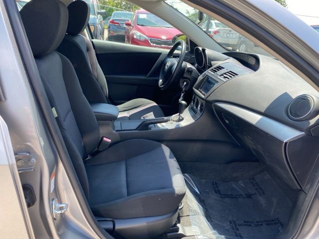 Used 2011 MAZDA MAZDA3 i Touring FWD image 26