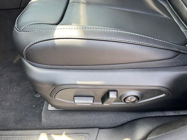 New 2025 Jeep Grand Cherokee L Limited w/ Luxury Tech Group II image 15