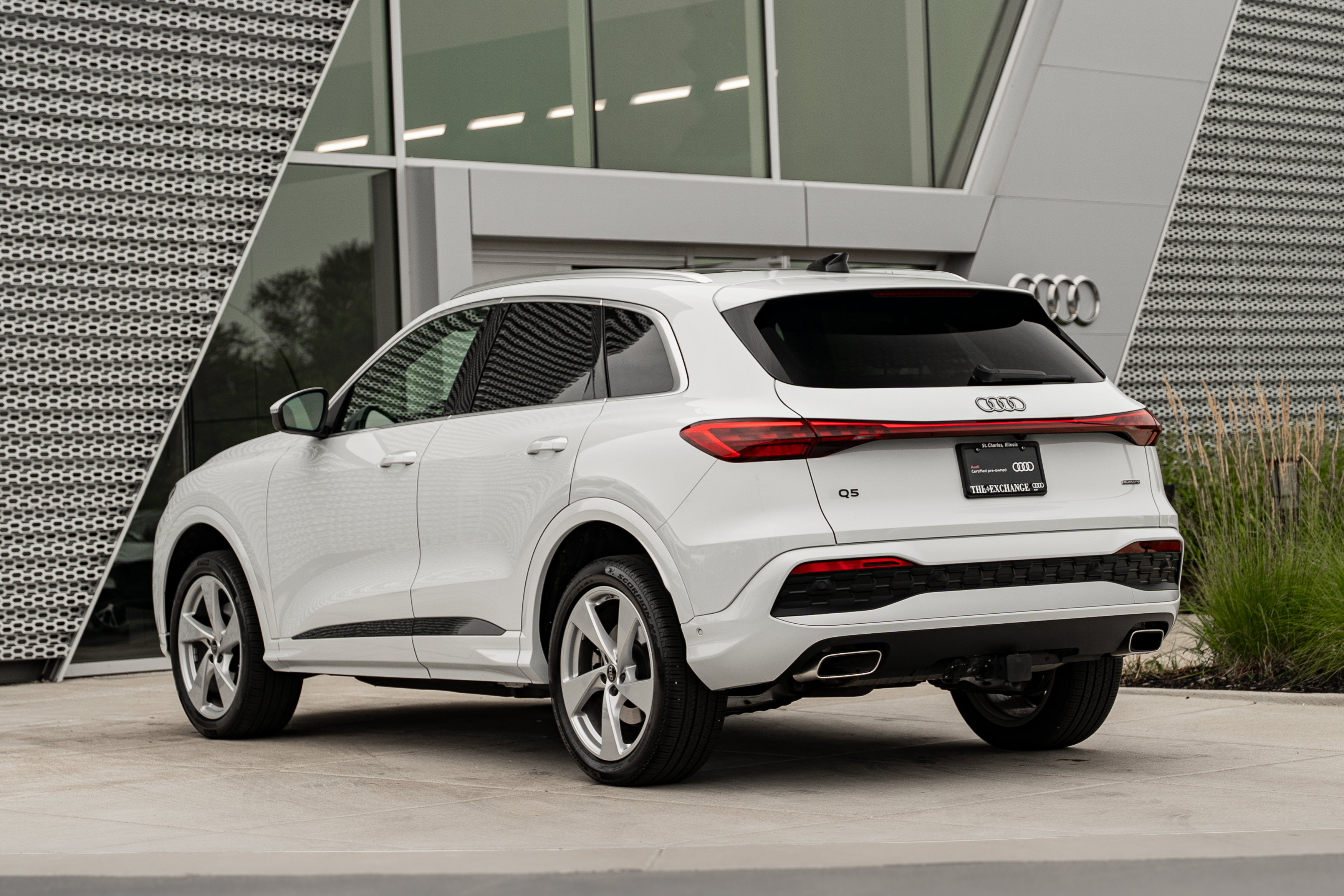 Certified 2025 Audi Q5 Premium w/ Premium Plus AWD/4WD image 5