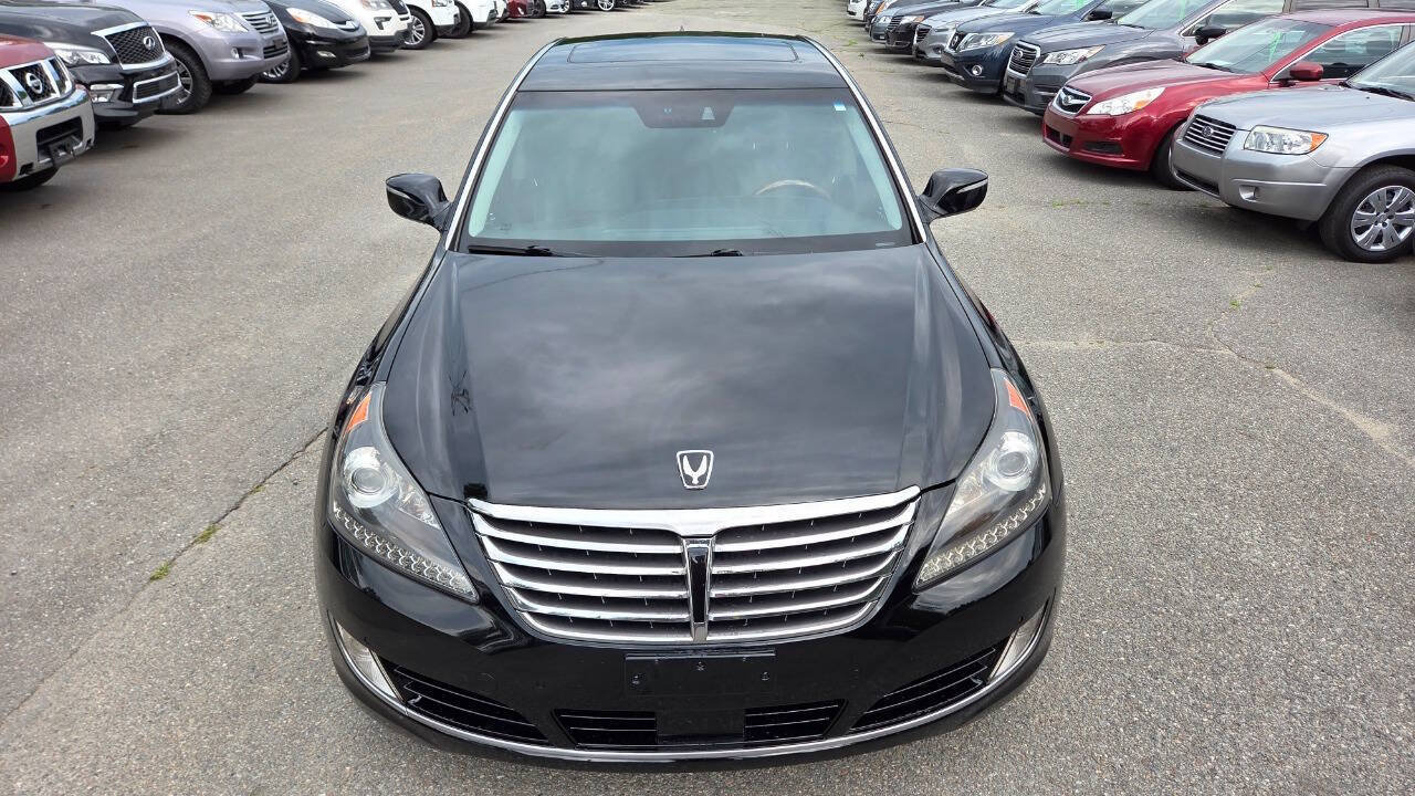 Used 2015 Hyundai Equus Signature RWD image 4