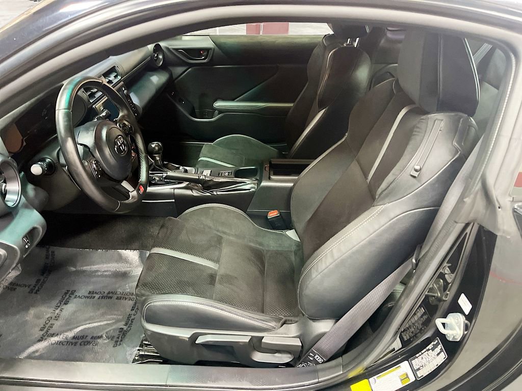 Used 2023 Toyota GR86 Premium w/ ALL Weather Mat Package (TMS) image 20