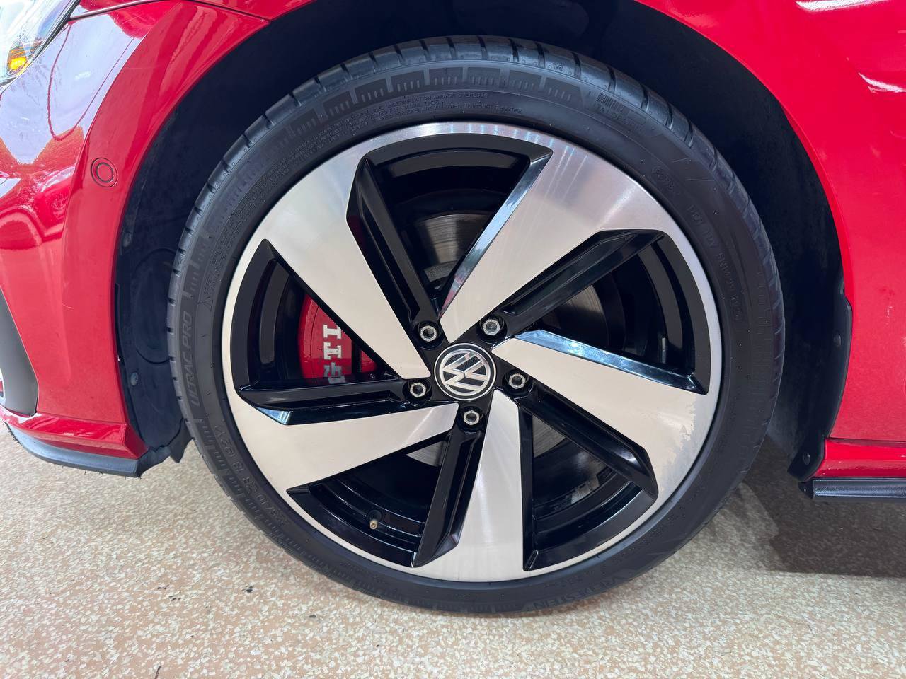 Used 2018 Volkswagen GTI Autobahn FWD image 39