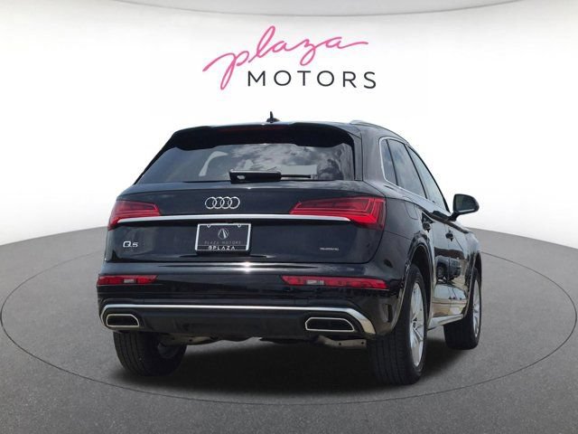 Certified 2023 Audi Q5 2.0T Premium w/ Convenience Package AWD/4WD image 5