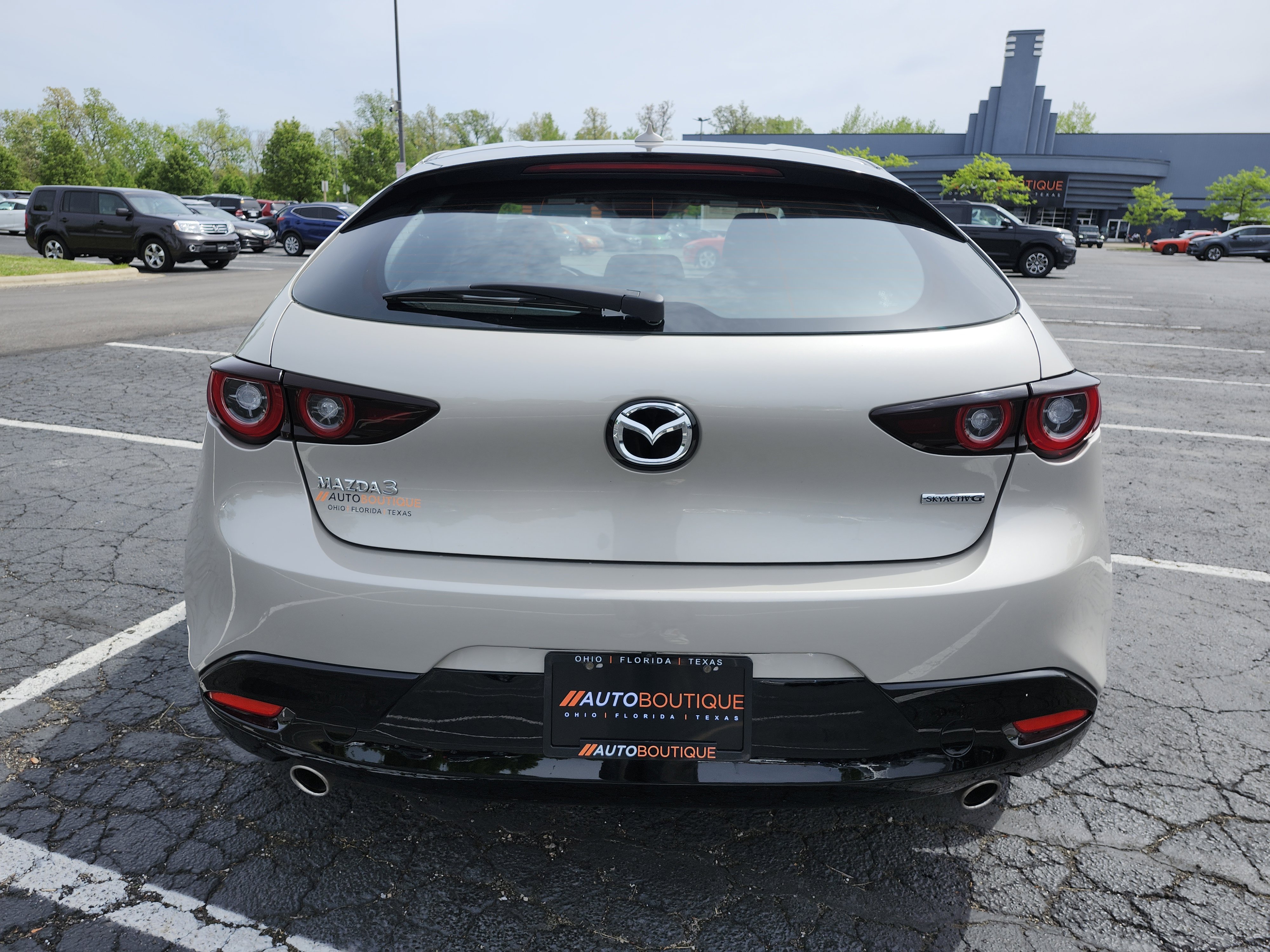 Used 2025 MAZDA MAZDA3 2.5 S Hatchback w/ Premium Pkg FWD image 17
