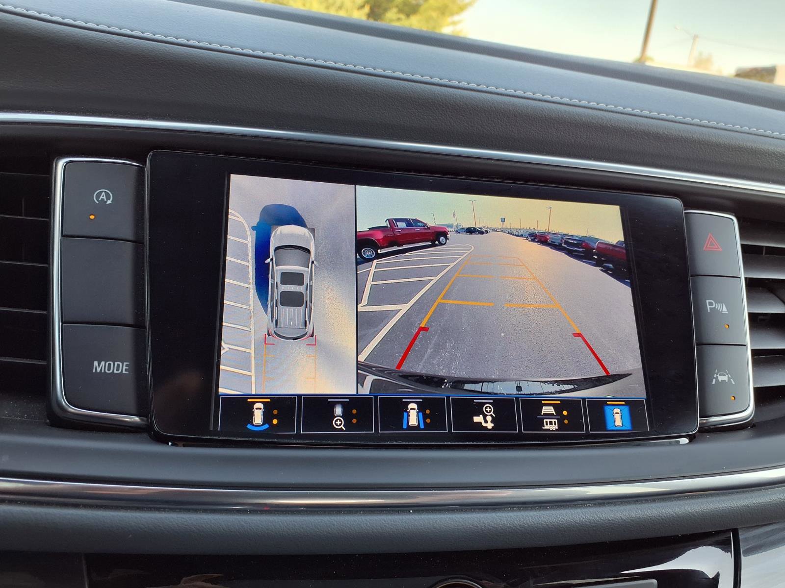 Used 2024 Buick Enclave Premium w/ Experience Buick Package FWD image 6