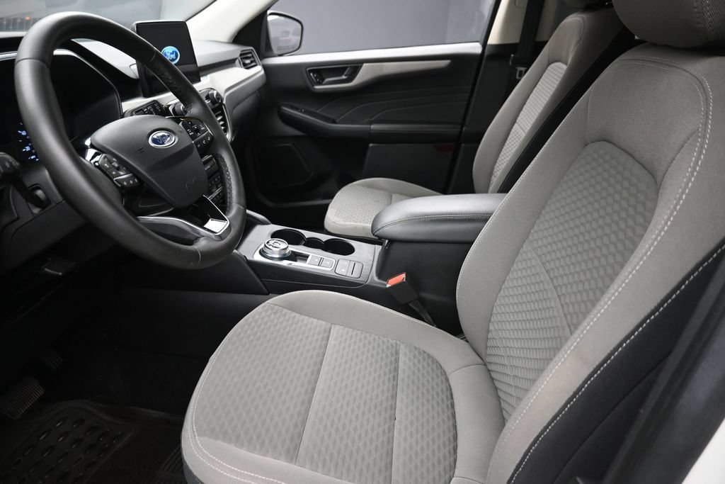 Used 2022 Ford Escape SE w/ SE Sport Appearance Package FWD image 16