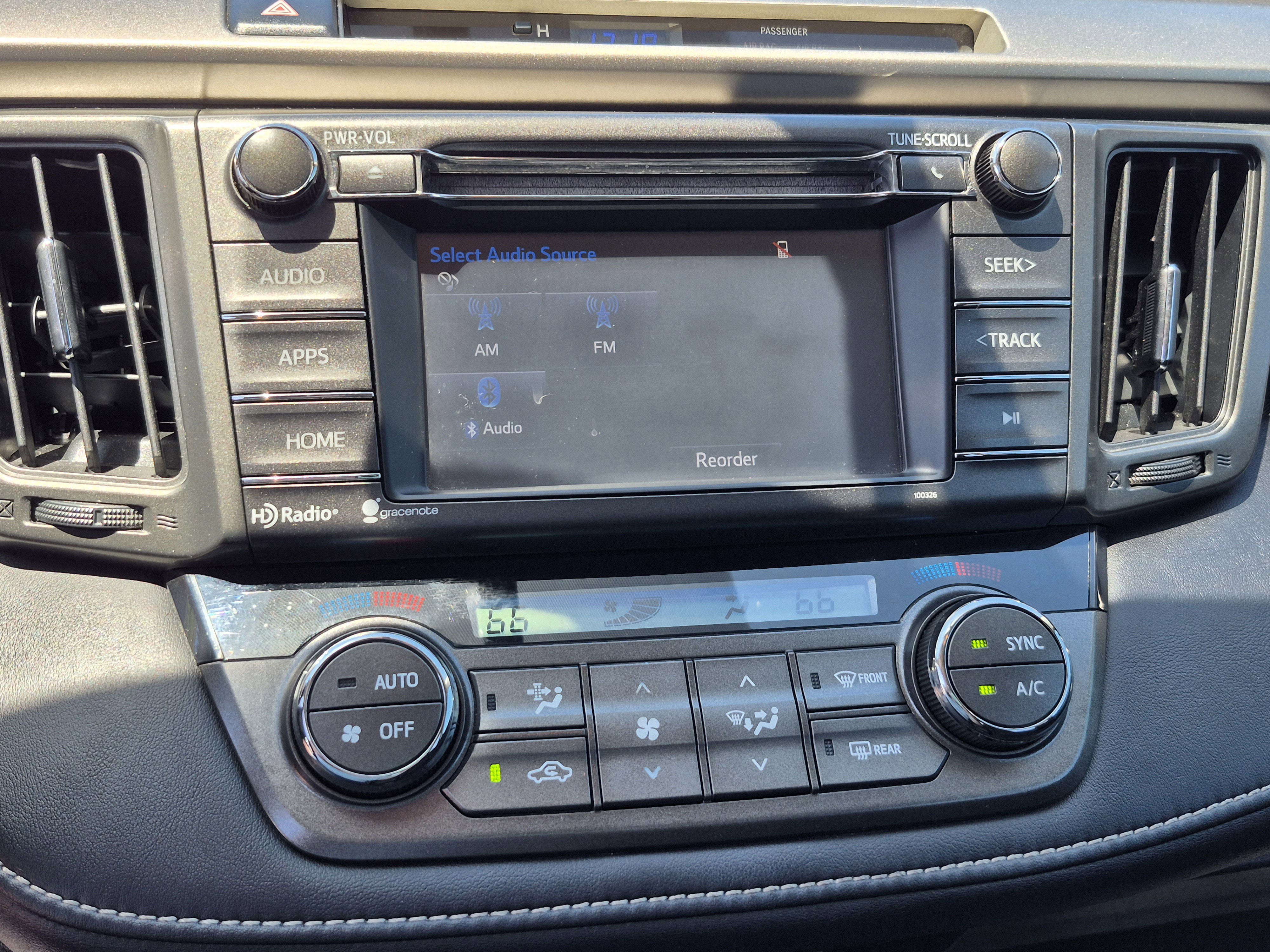 Used 2015 Toyota RAV4 XLE FWD image 24