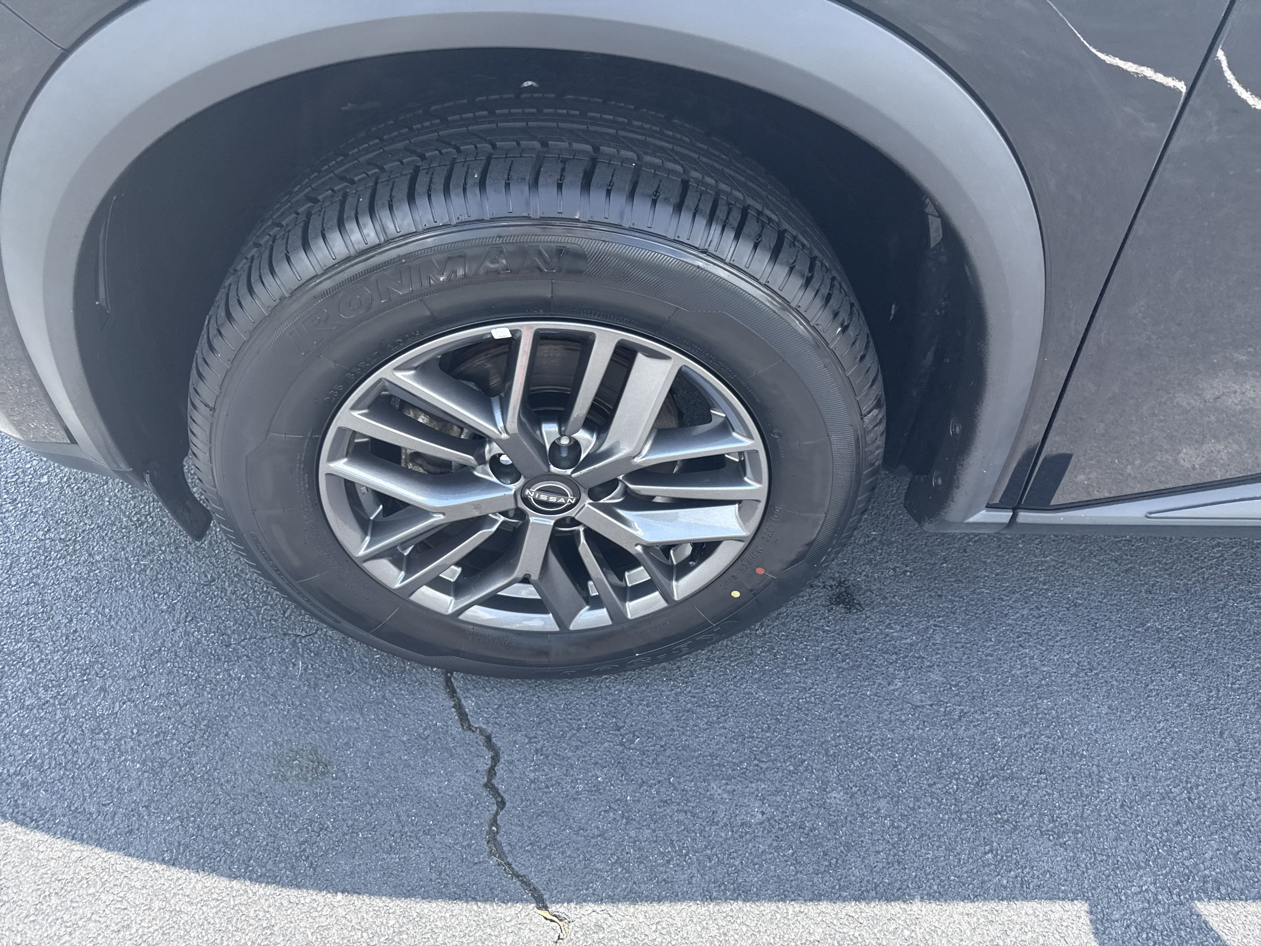 Used 2023 Nissan Rogue S image 9