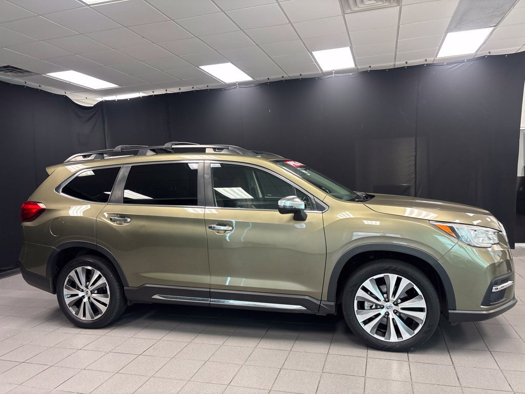 Used 2022 Subaru Ascent Touring AWD/4WD image 2