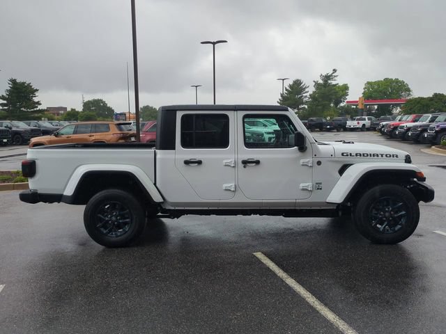 New 2026 Jeep Gladiator Sport AWD/4WD image 3