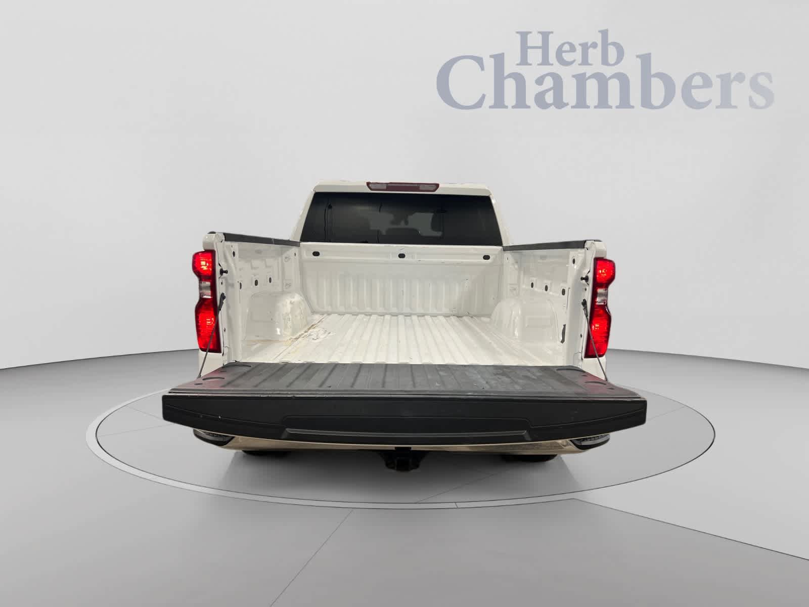 Used 2023 Chevrolet Silverado 1500 LT AWD/4WD image 7