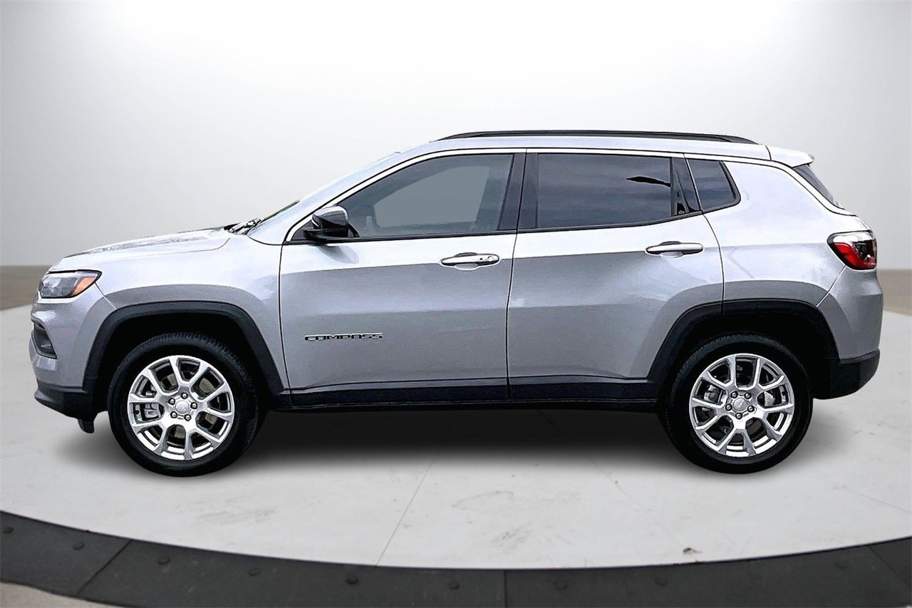 Certified 2024 Jeep Compass Latitude w/ Sun and Sound Group image 6