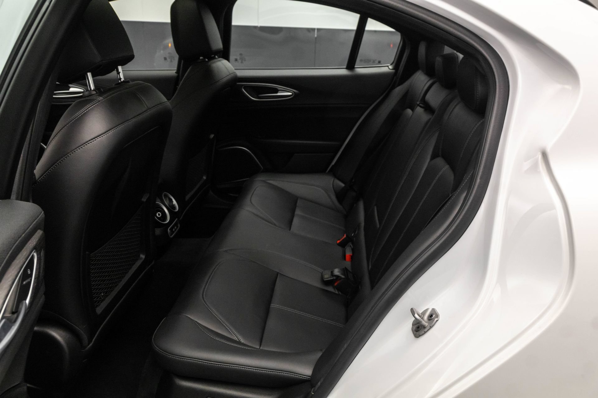 Used 2022 Alfa Romeo Giulia Ti AWD/4WD image 30