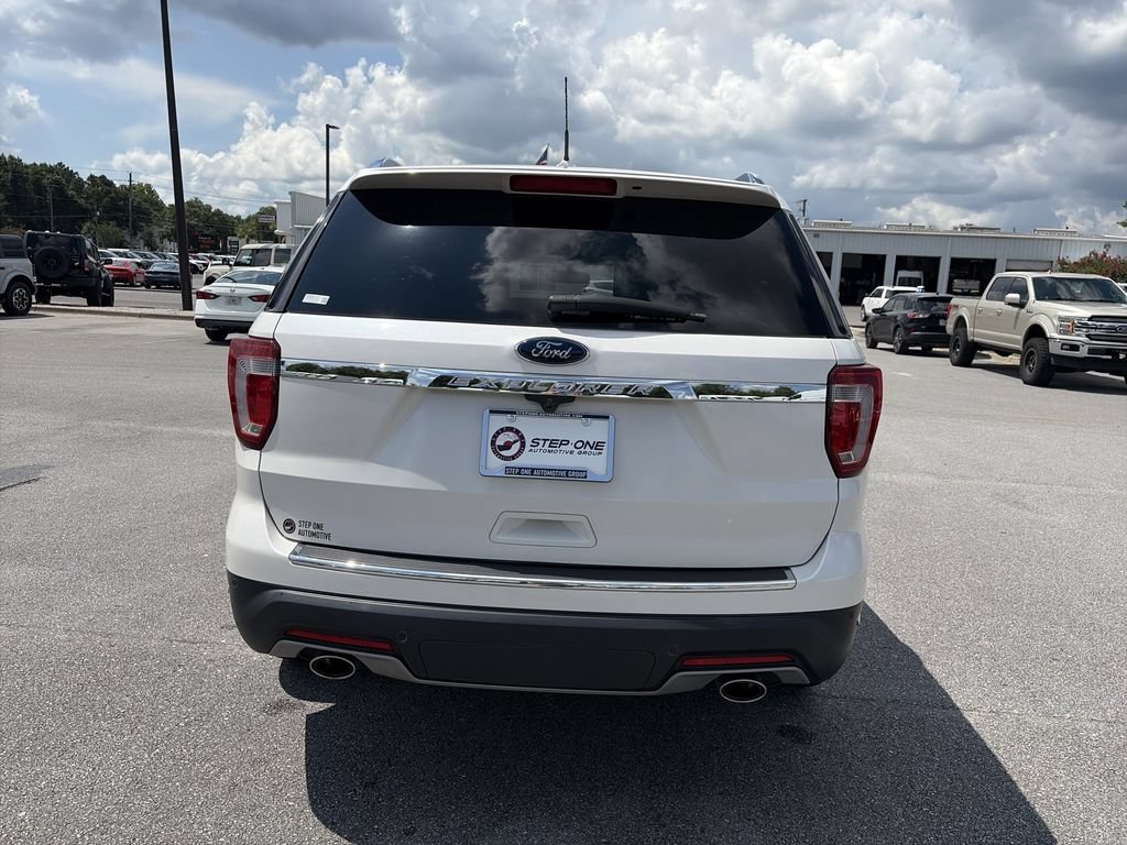 Used 2018 Ford Explorer Limited FWD image 6